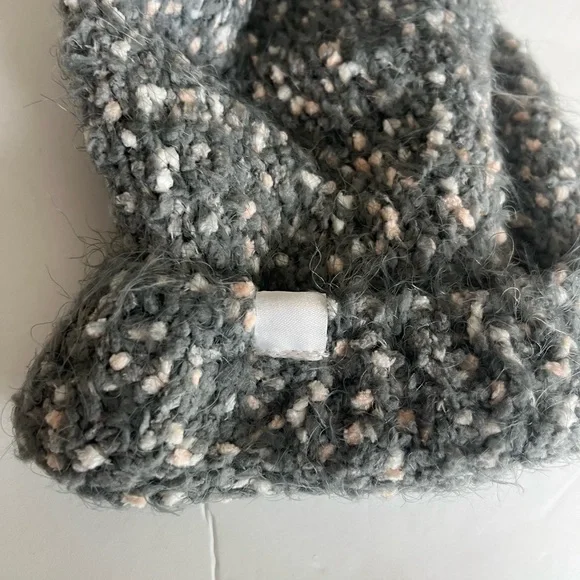 Unbranded chenille puff beanie hat OS - Picture 2 of 5